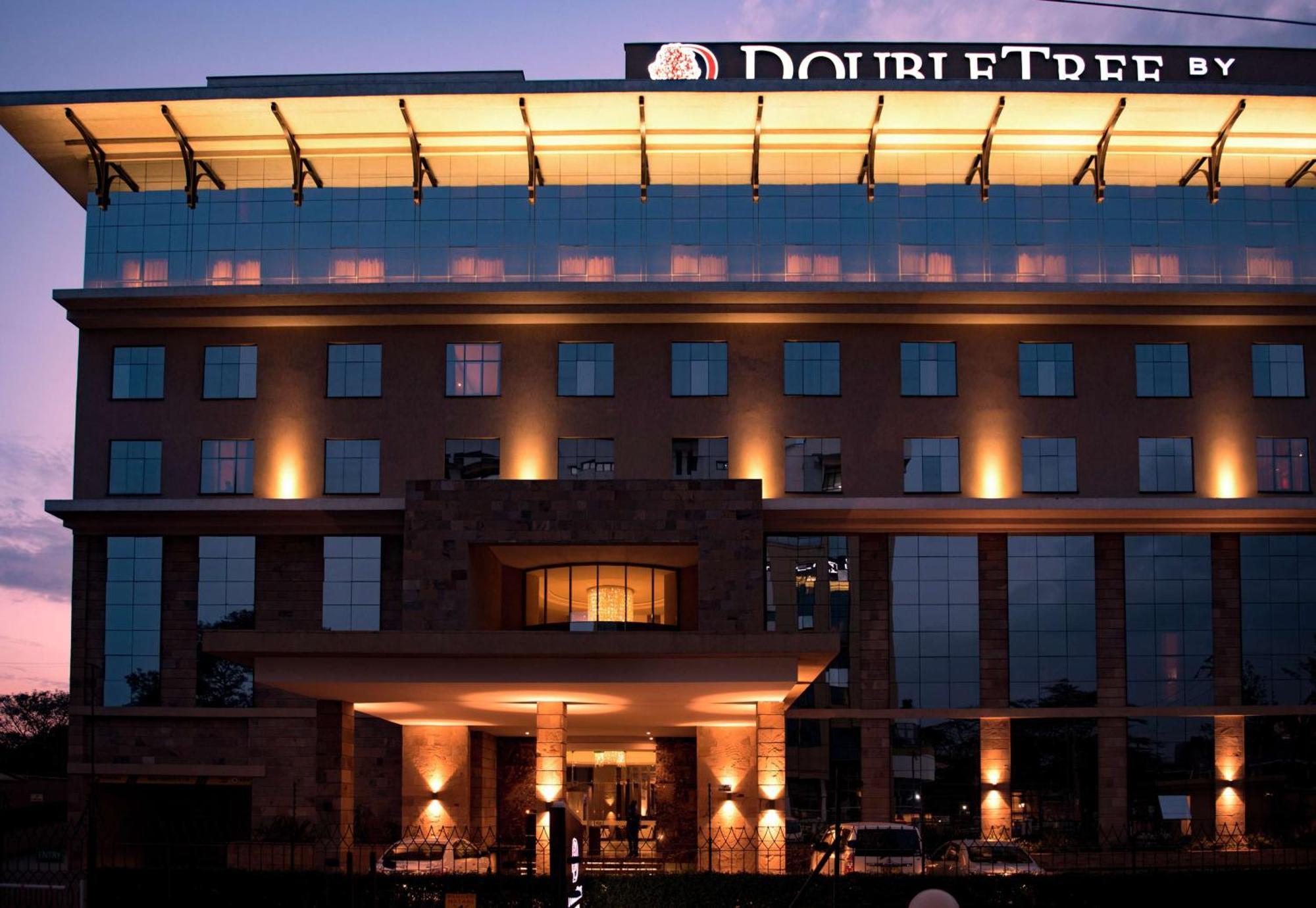 Hotel Doubletree By Hilton Nairobi Exterior foto