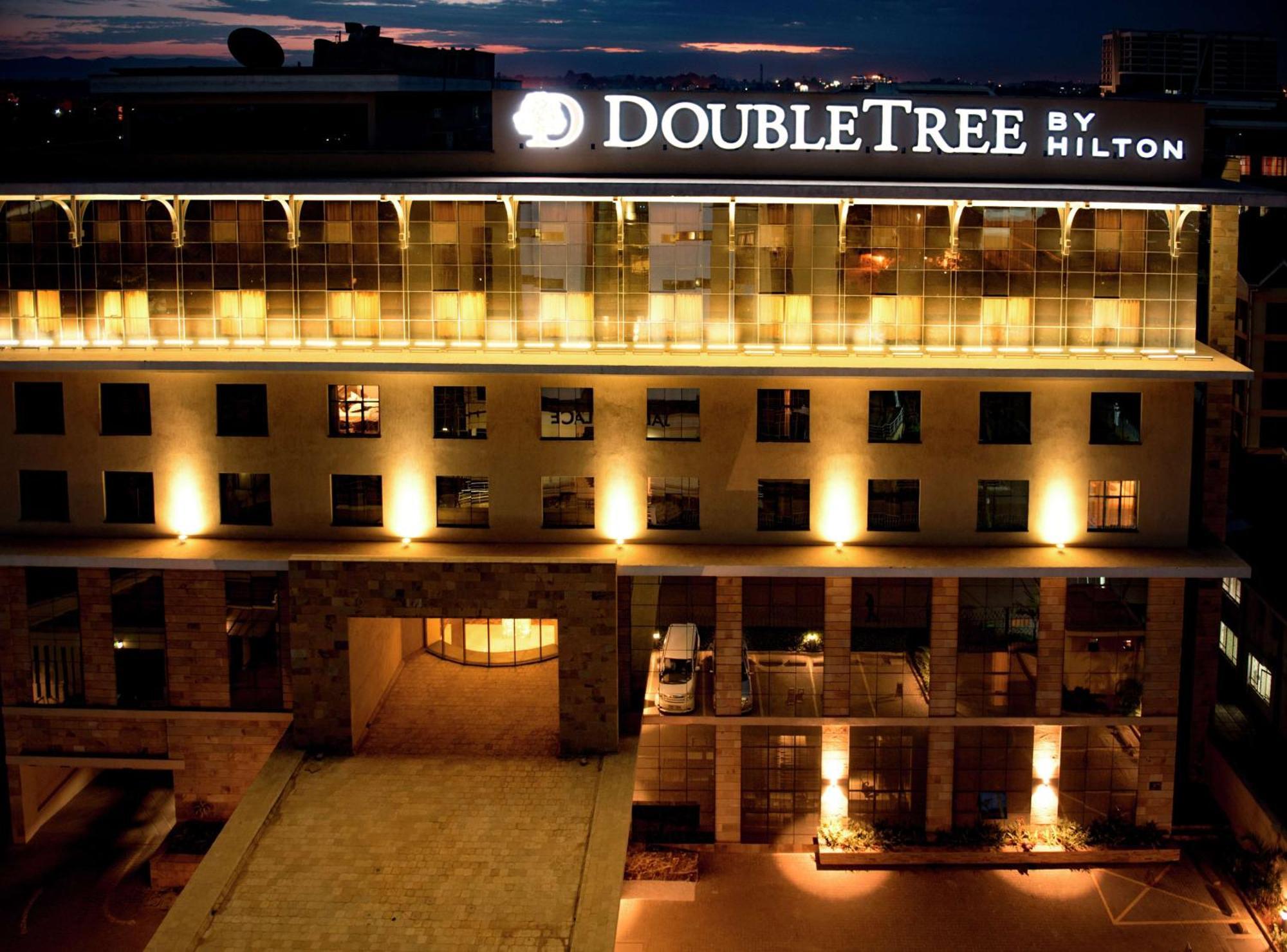 Hotel Doubletree By Hilton Nairobi Exterior foto